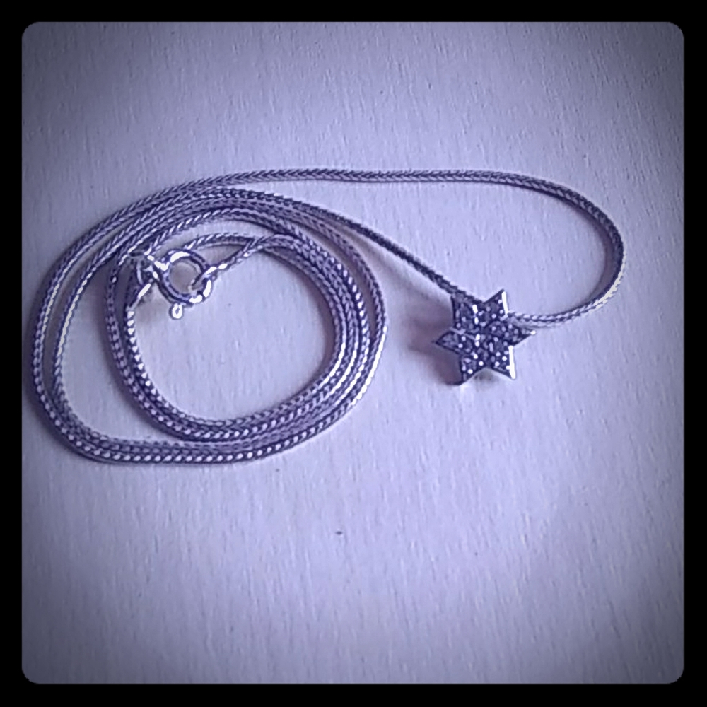 Gorgeous 925 Solid Silver Necklace - image 1